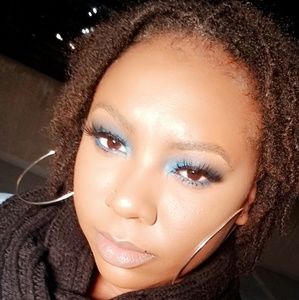 Meet your Posher, Shani